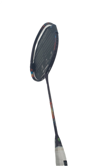 Yonex Nanoflare 700 Tour Badmintonschläger 4UG5